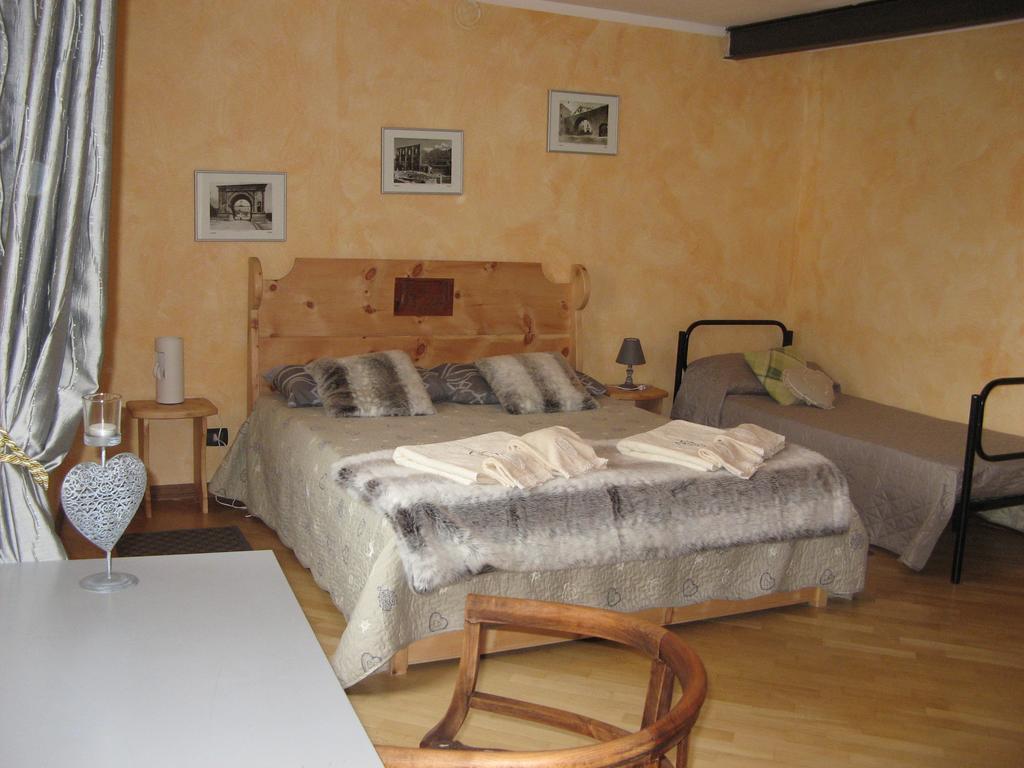 Maison Besenval Lägenhet Aosta Rum bild